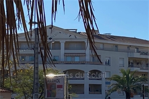 t2 à la vente -   83400  HYERES, surface 60 m2 vente t2 - UBI458072177